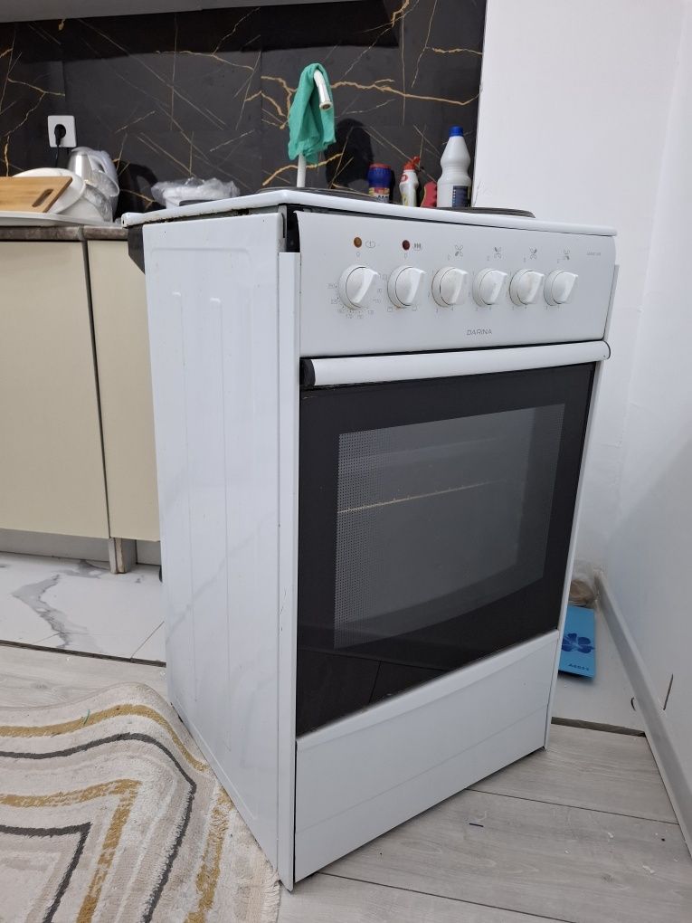 Продаётся кухонная плита.