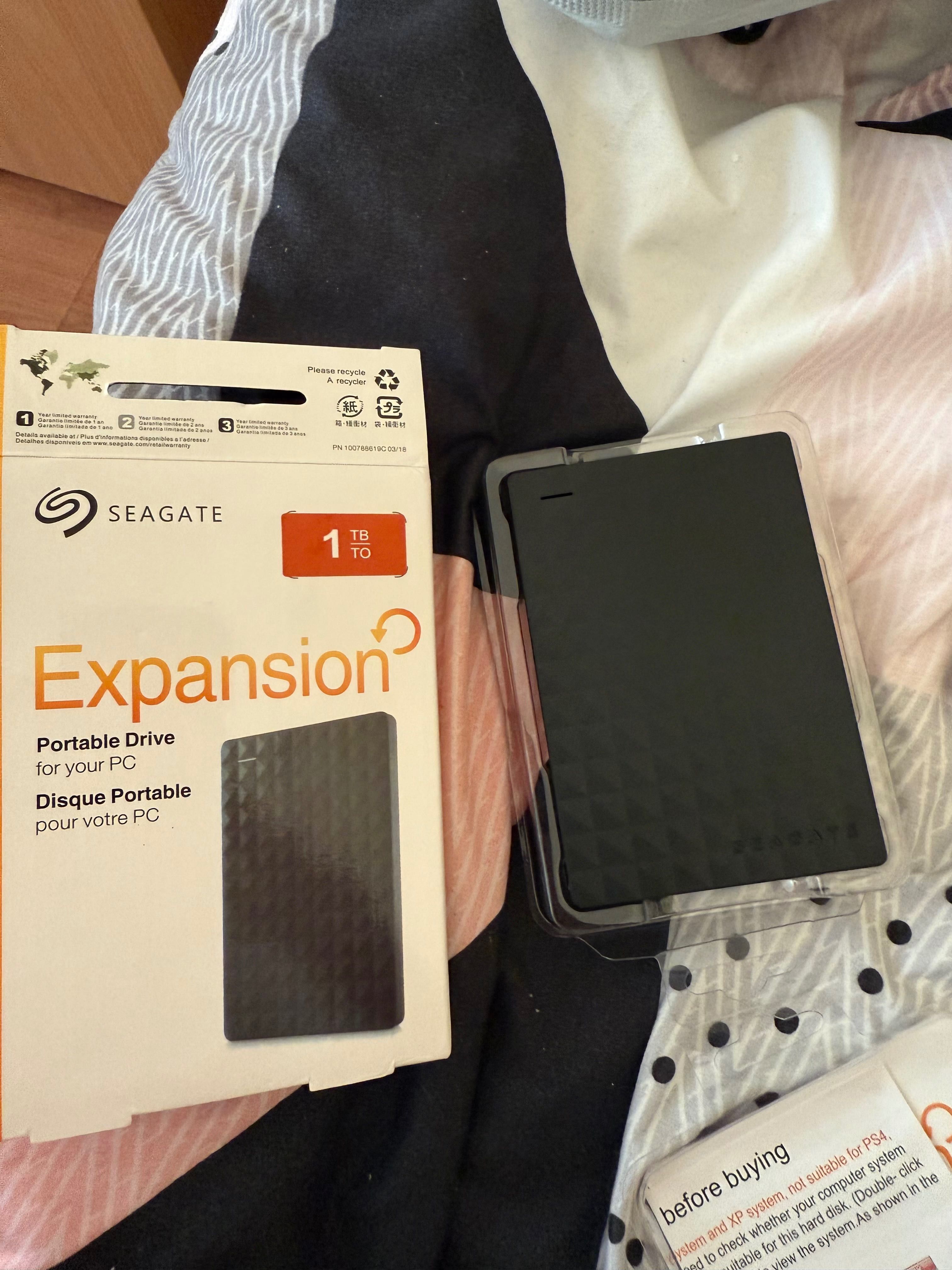Външен хард диск Seagate Expansion 1TB