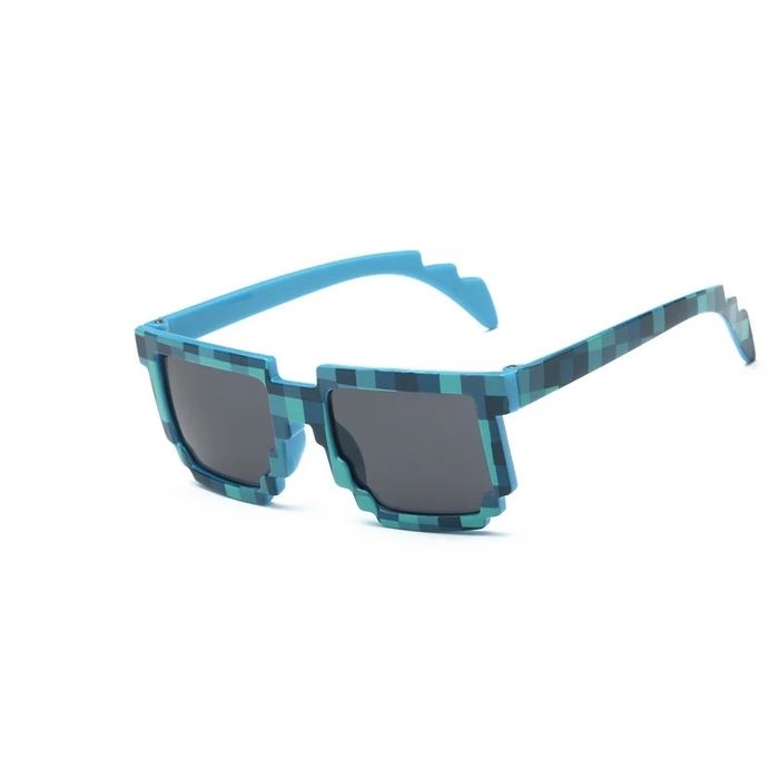 Set jucarii minecraft + ochelari de soare minecraft + pistol de plus