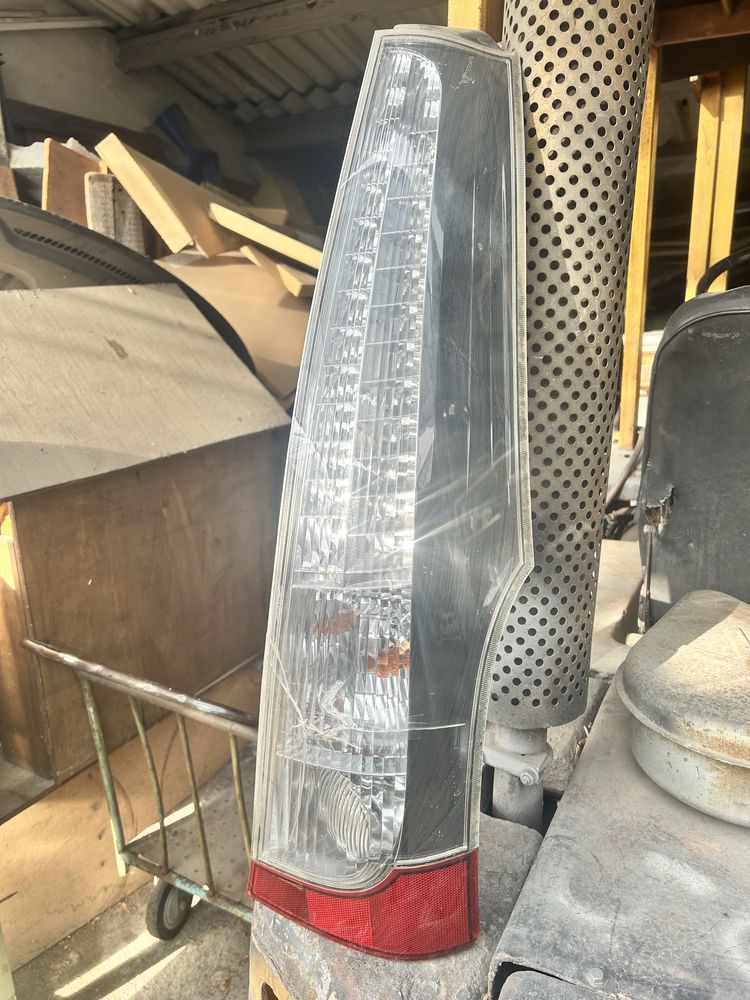 Стоп за Mitsubishi Grandis