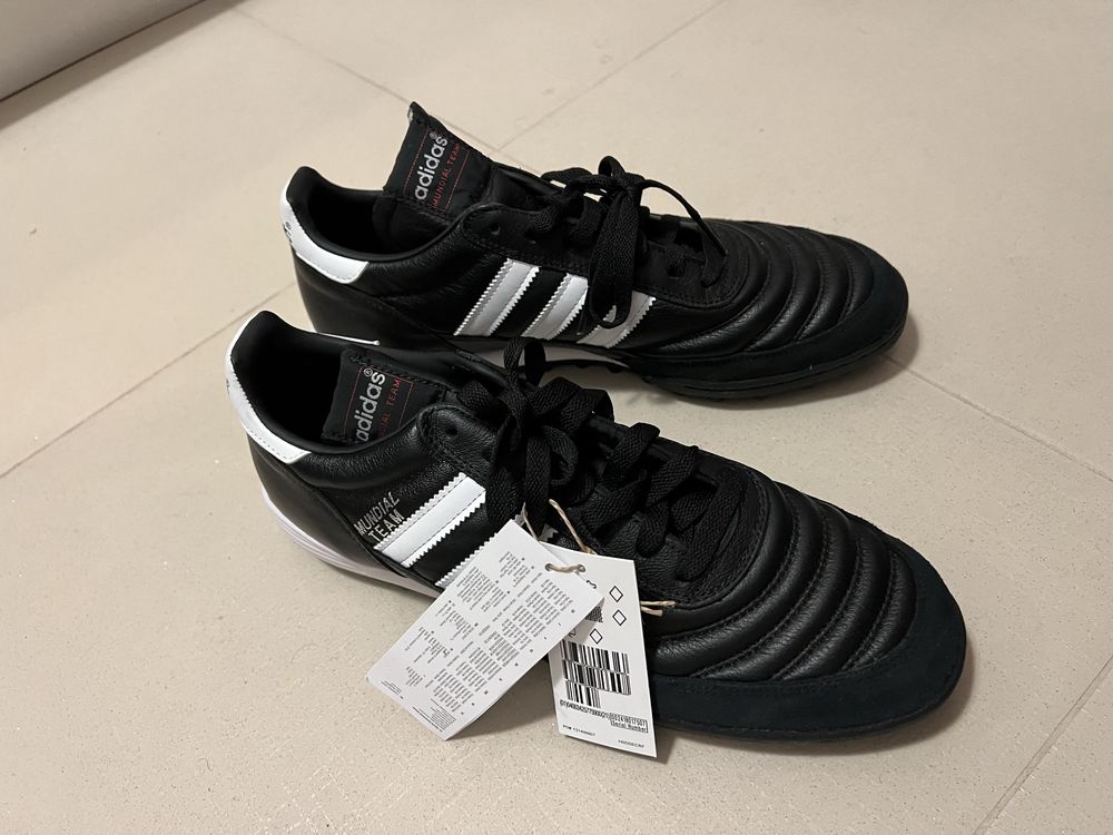 Adidas Mundial Team