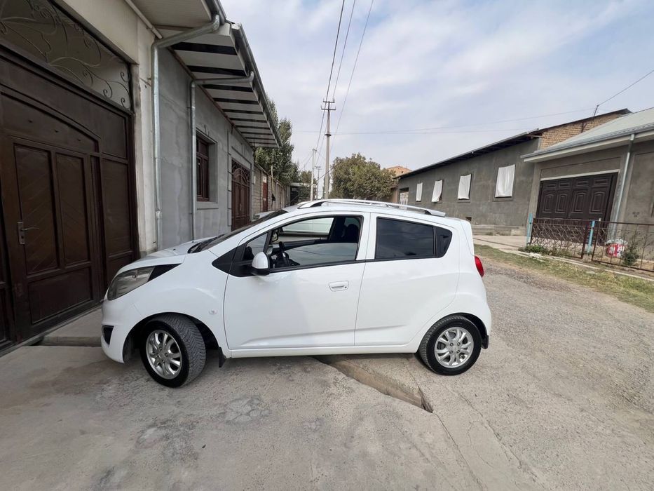 Spark diska sotiladi