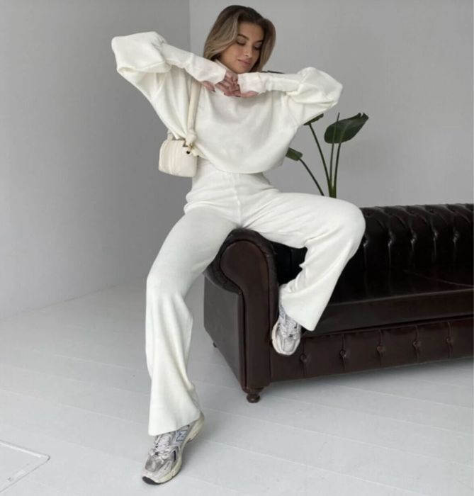 Комплект от две части