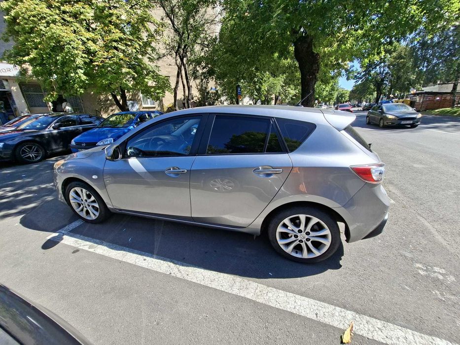 Mazda 3 facelift an 2010 impecabila