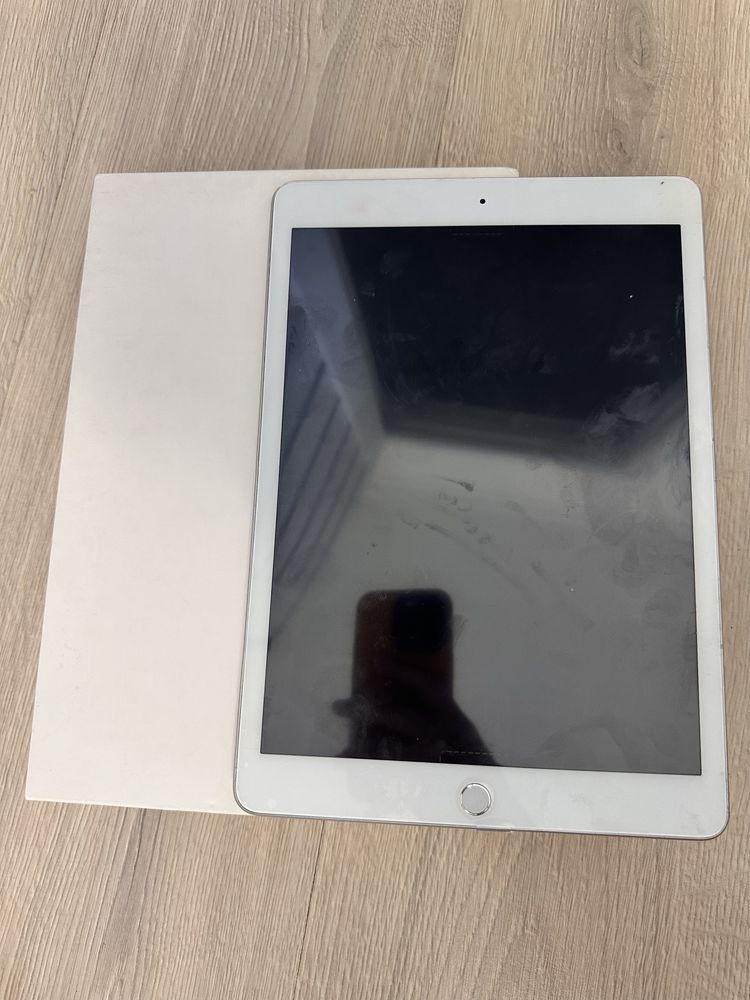 Продам планшет Ipad