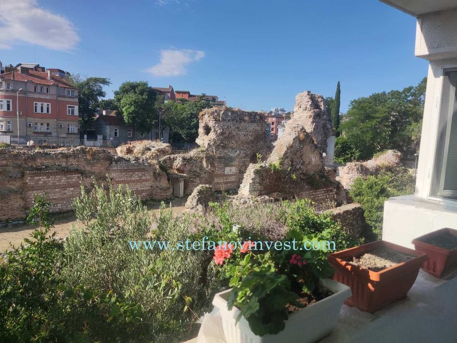 Продава се Тристаен апартамент в Варна, Гръцка махала - 85 кв.м за 3518 €/кв.м - Снимка #3