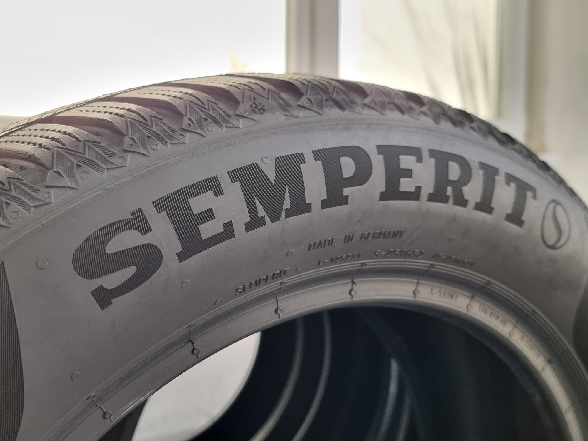 205/55/16 Semperit 4Броя: 300лв 7мм