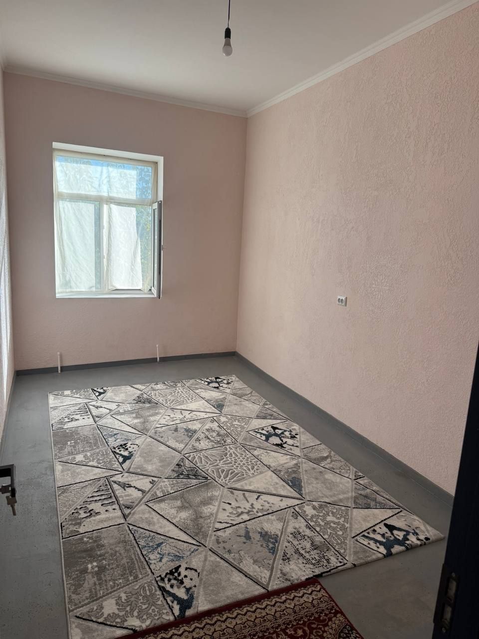Sergelida 3 xonali honadon ijaraga beriladi, narxi 350 $ navastroyka