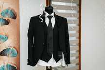 Costum de mire .