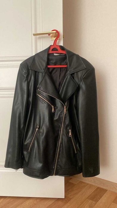 Куртка осенняя женска.