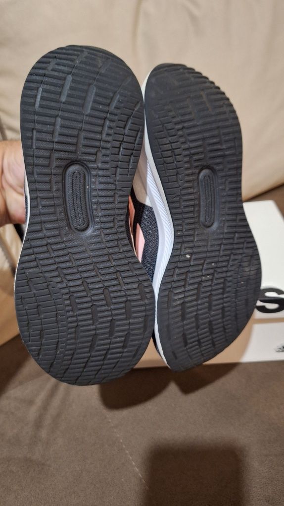 Маратонки за момиче  Adidas