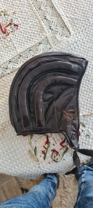 Ретро Кожена каска