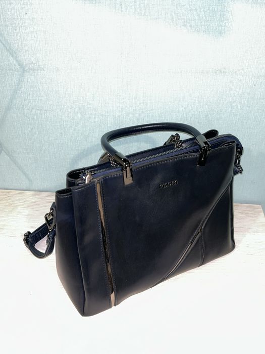 Тъмно синя дамска чанта - Piedra