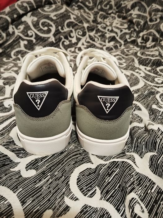 Adidasi guess  marimea 44