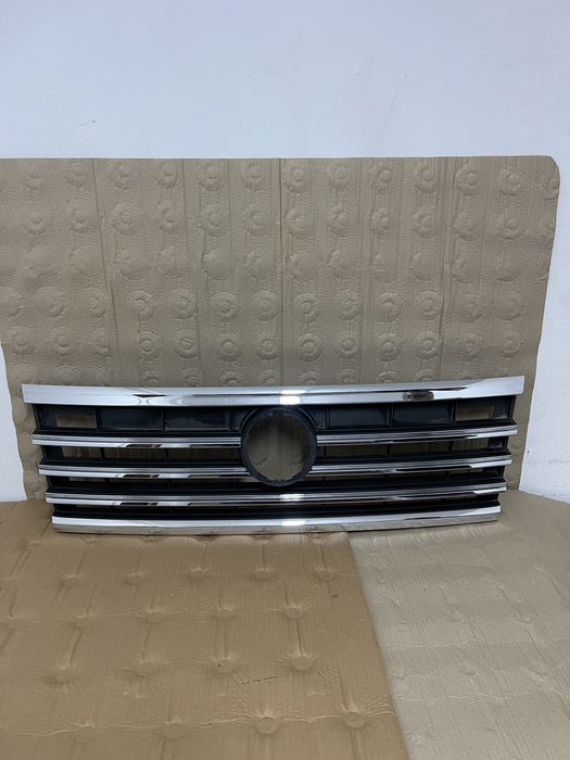 Grila centrala Vw Touareg 3 CR 2018-2023 cod 760 oe853696 Originala VW