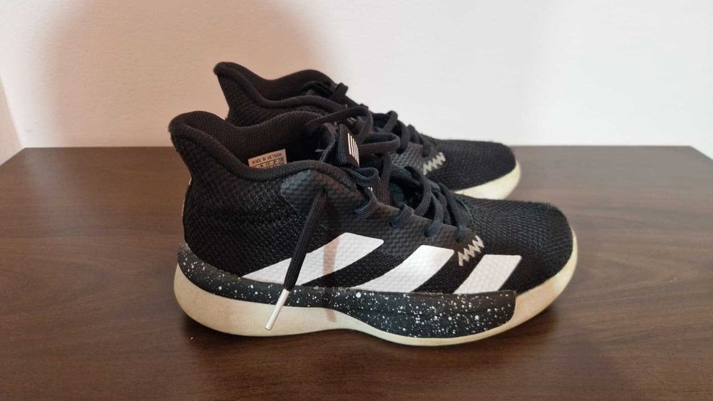 Pantofi sport ADIDAS - Copii - marimea 35 (2,5)