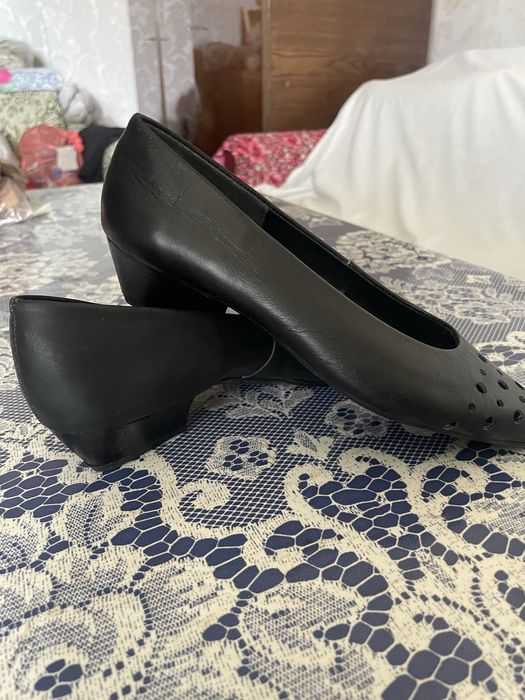 Обувки  дамски със среден ток