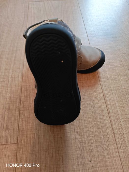 De vânzare încălțăminte pentru băieți mărimea 28 marca D,D,Step