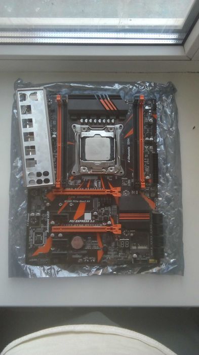 Материн. плата Atermiter. X99. LGA 2011-V3. DDR4. Процесор E5-2620 V3.