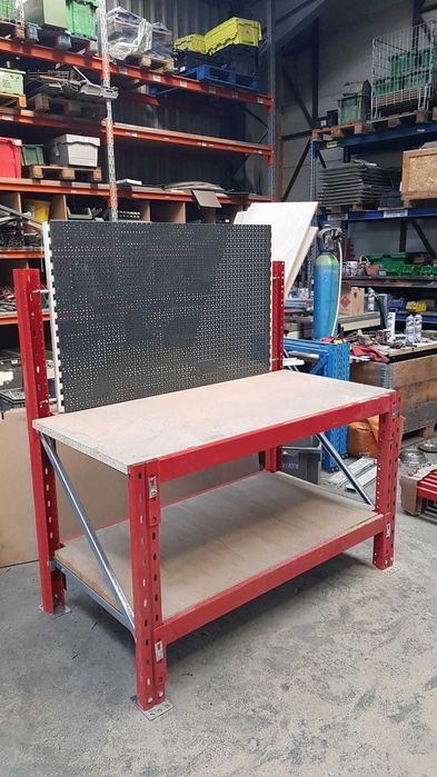 Banc si masa de lucru pe comanda