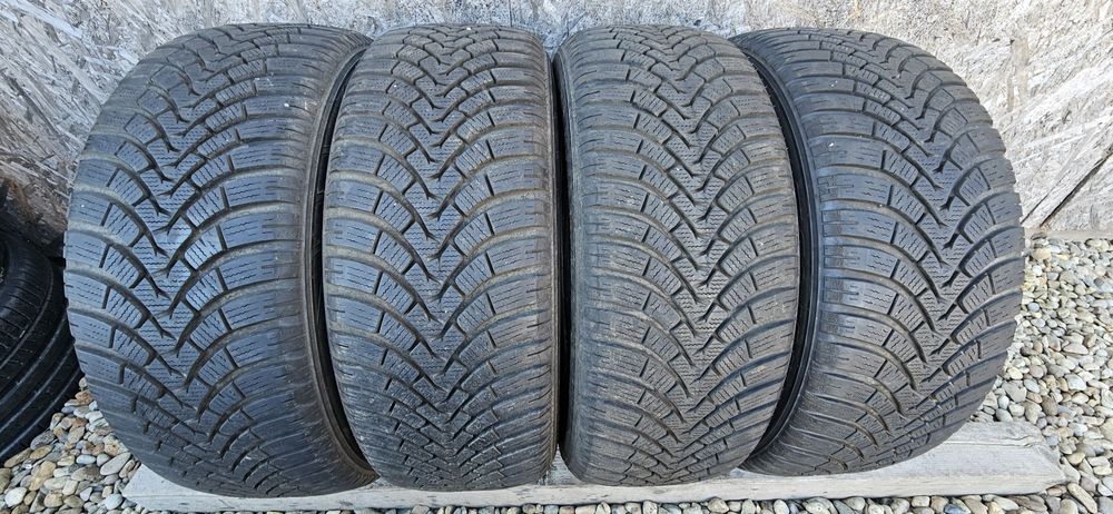 Anvelope Falken EuroWinter HS01 M+S 215/55 R17 98V XL