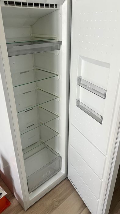 Продам морозильную камеру Atlant
