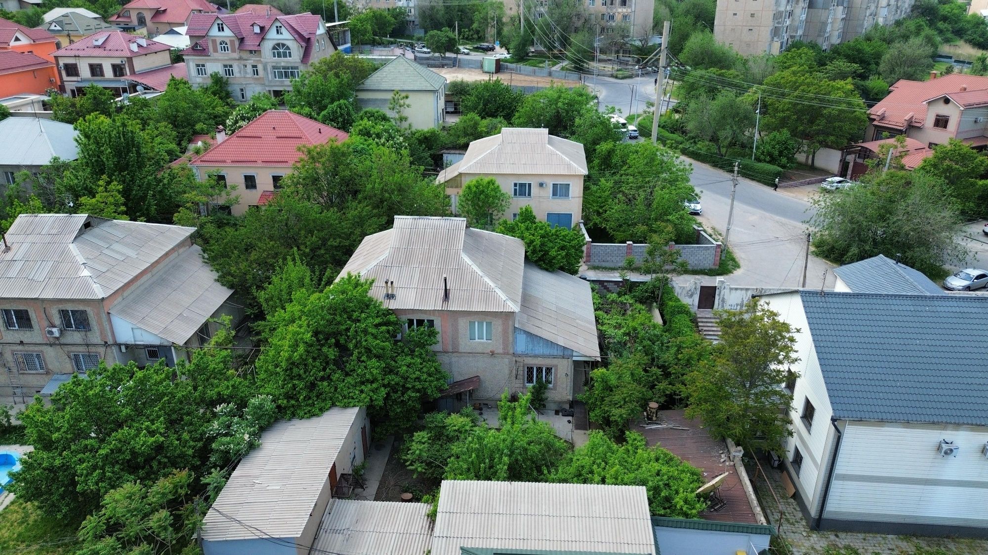 Благоустроенный 2-х этажный дом в микрорайоне "Шапагат".