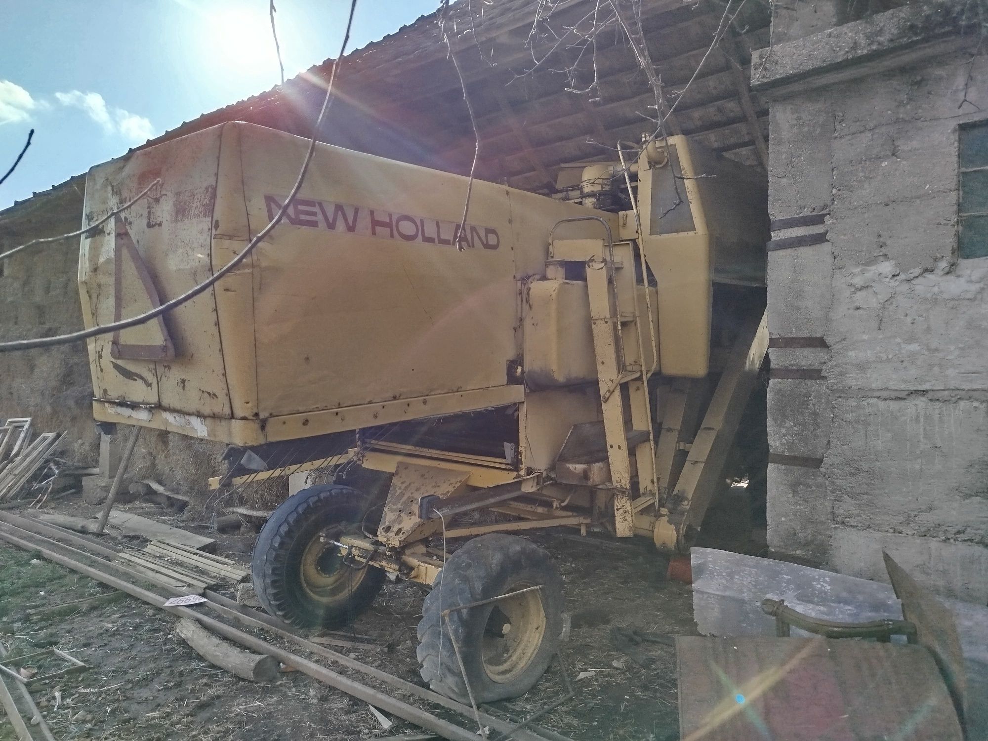 Combină New Holland M140
