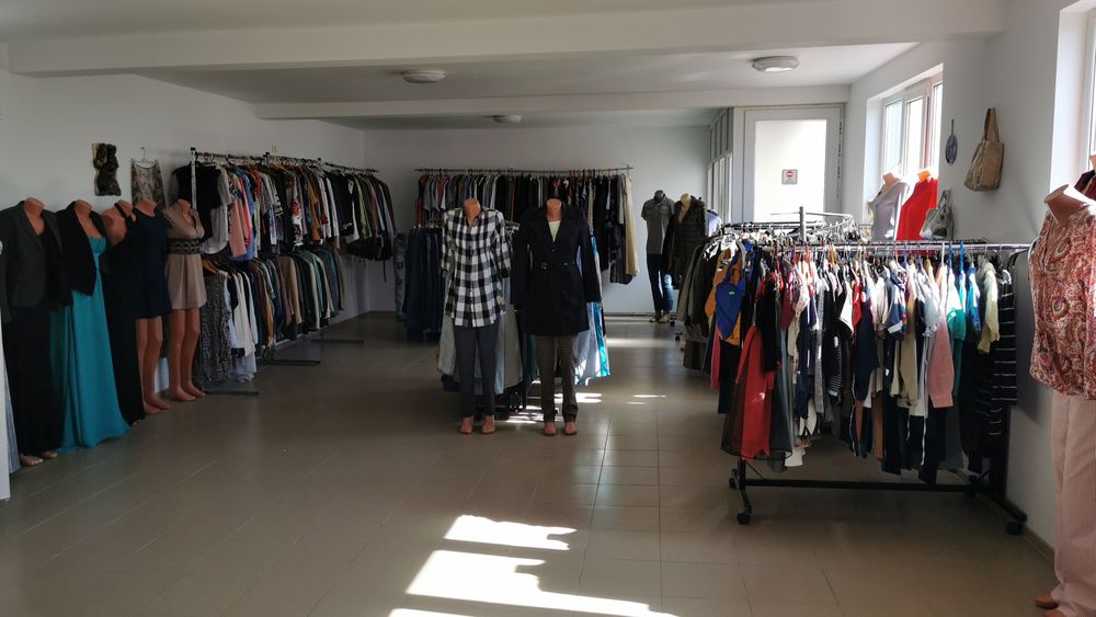 Vând blugi,pantaloni dama și bărbați