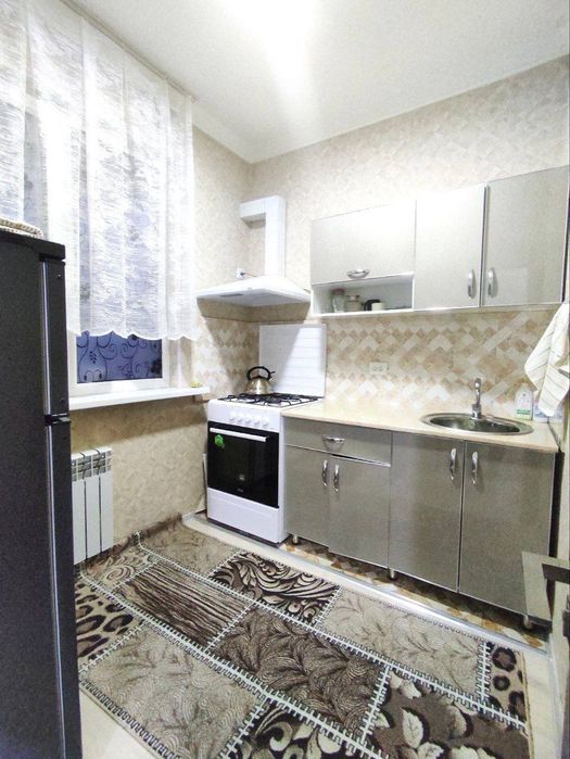 Продам Чиланзар 8кв 1 комнатная/1этаж/4 Ориентир Корзинка Метро 10 мин