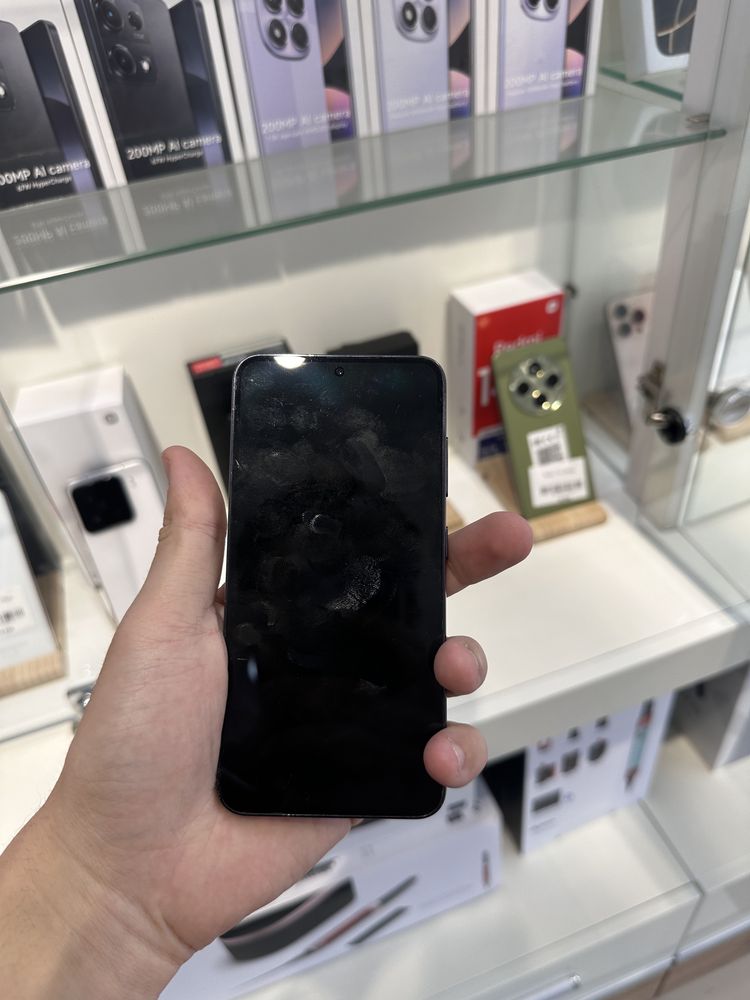 Galaxy S23  в идеальном состоянии