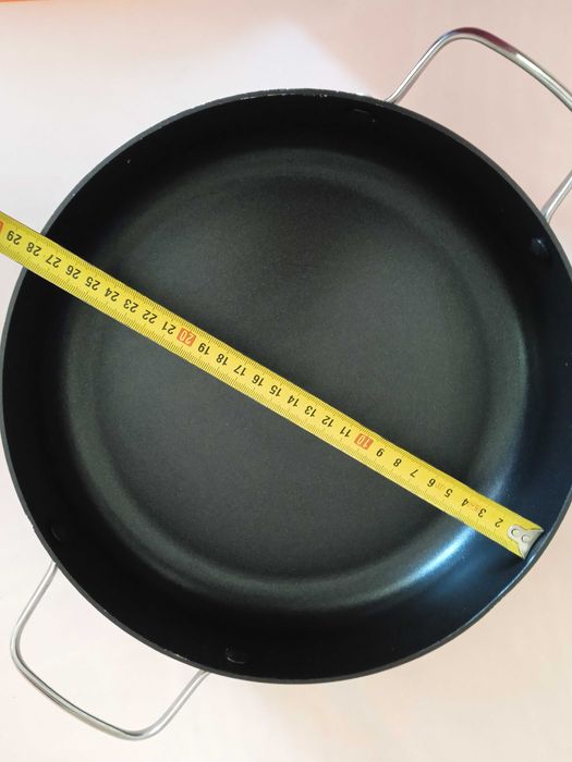 Тиган диаметър 28 см височина 7,3 см