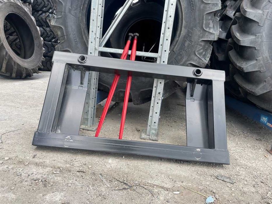 Furca universala pentru orice tip de tractor cu tepuse de 80cm