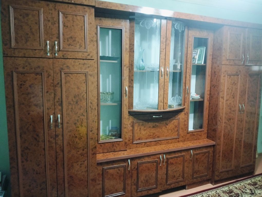 Продаётся Спальный гарнитур очень хорошем состояние.
