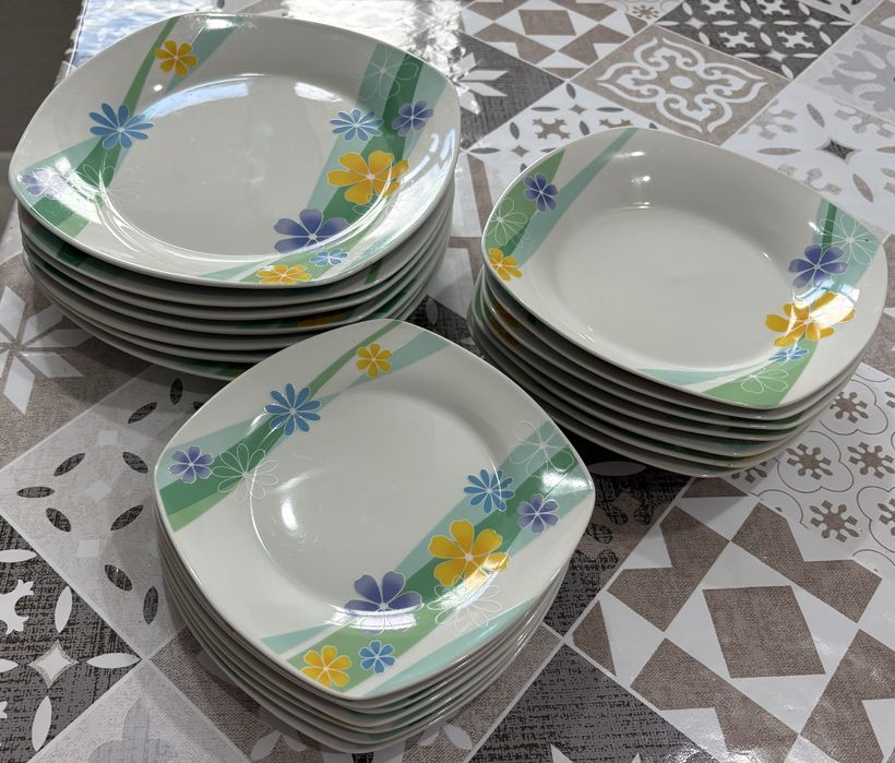 Продам посуду тарелки