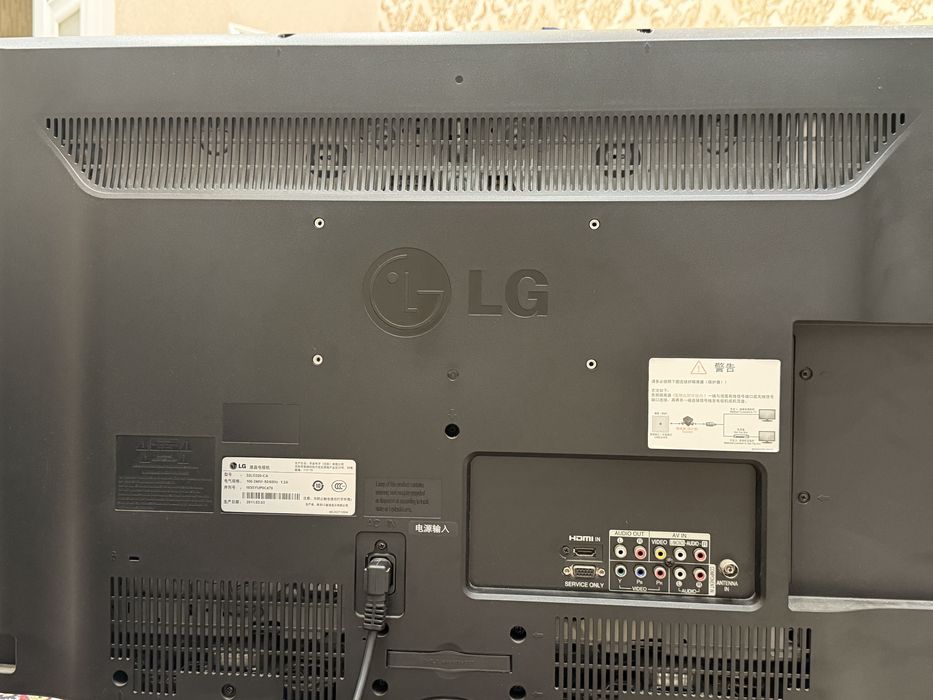 телевизор LG 32LD320-CA