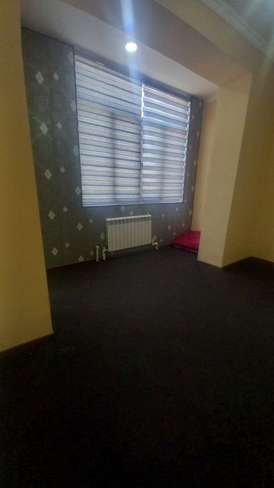 Хамма шароити бор Ижарага берилади 2 хонали уй