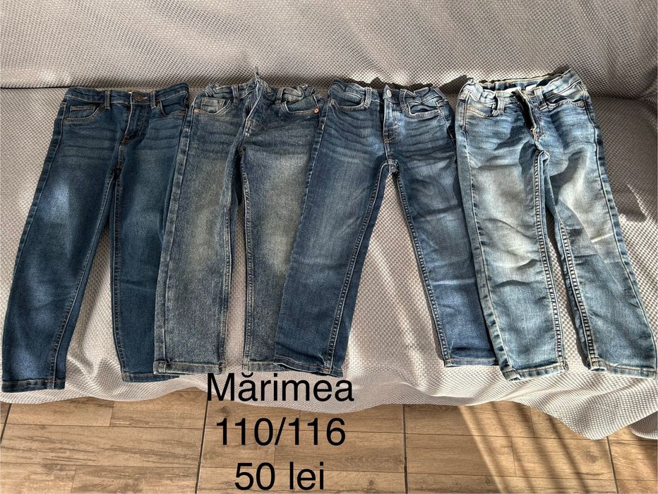 Blugi mărimea 110/116