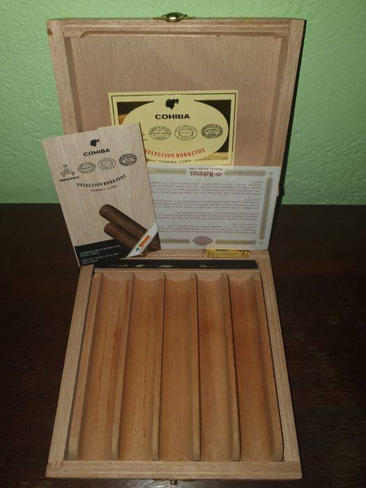 Дървена кутия за пури