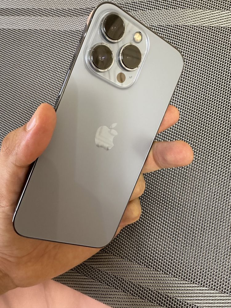 Iphone 13 pro blue