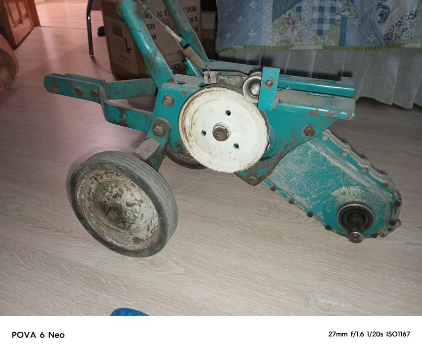 Продам  редуктор Крот