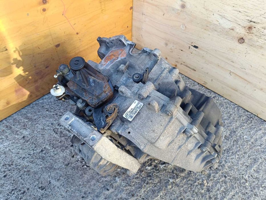 cutie viteze manuala 6 trepte V60 S60 2.0D3 2012 1285017  BG9R 7002 KA