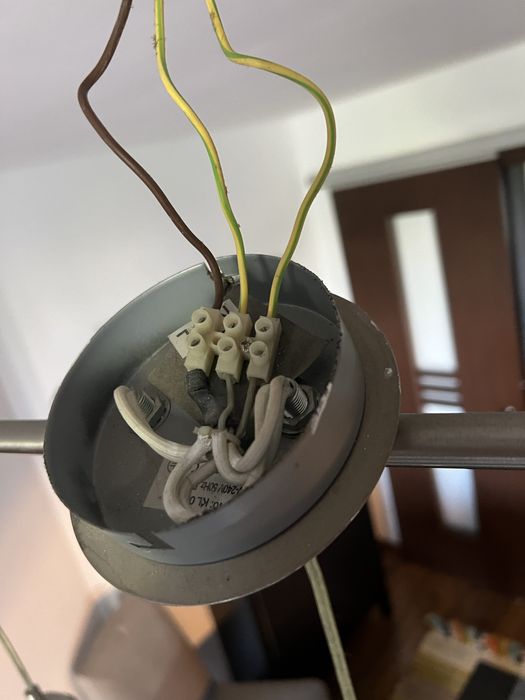 Lampa - corp de iluminat