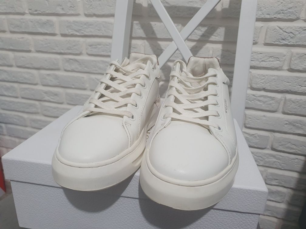Маратонки за Mallet London