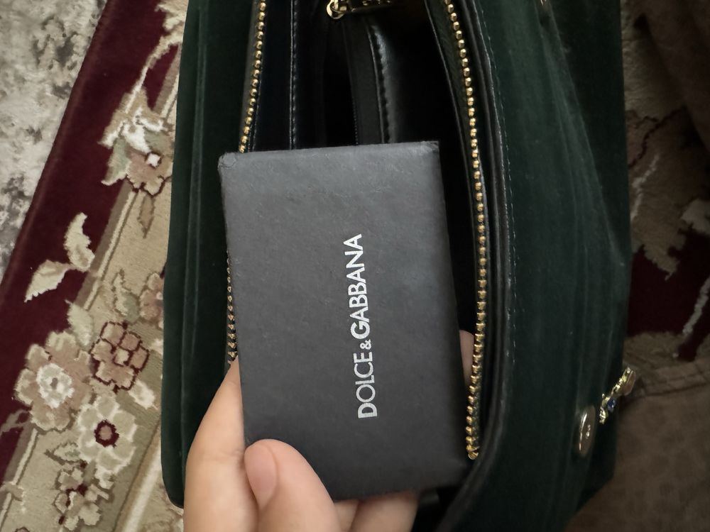 Сумка Dolce&Gabbana 3-4 рет қолданылған кожа сумка 1-2тасытүсіп калған