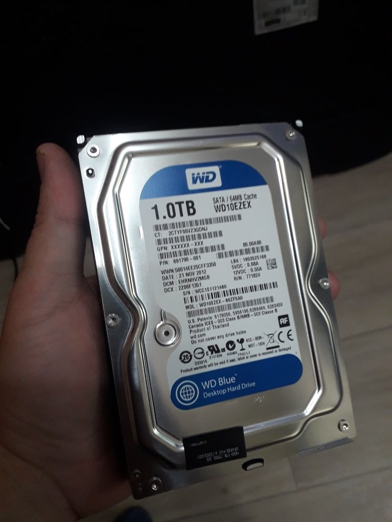 Жеский диск 1 TB