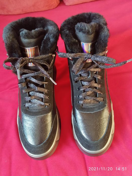 Женские ботинки зимние 38-39 размера