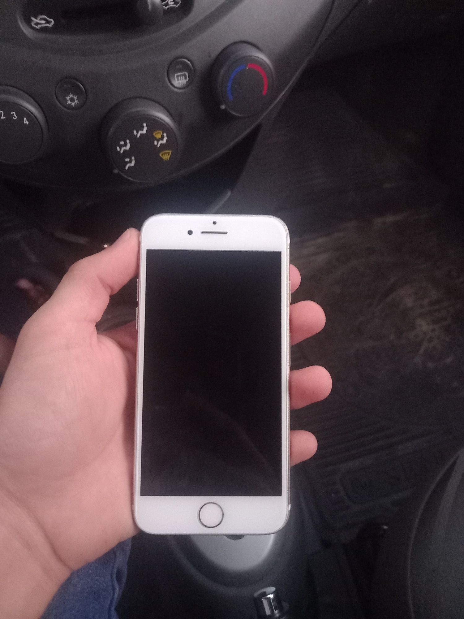 iphone 7 sotiladi
