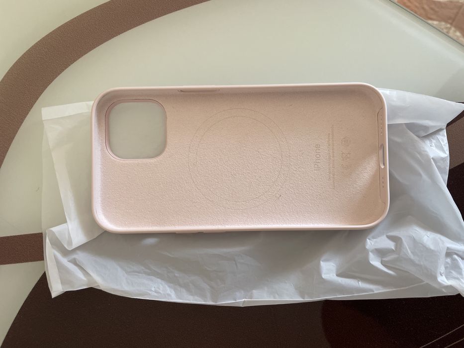 Husă originală Apple Silicone Case cu MagSafe, iPhone 15, Light Pink
