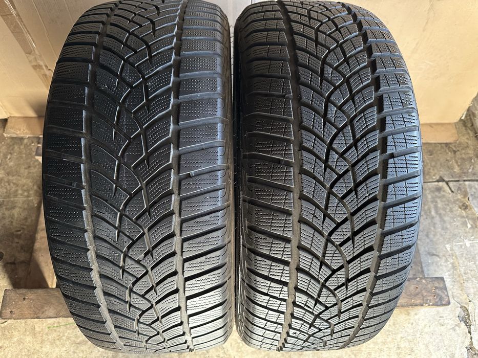 235/50 R18 Goodyear Ultra Grip Performance + Dot 3722